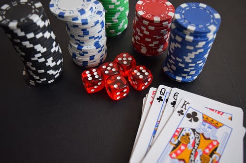 How Do You Play Virtual Casino Games?